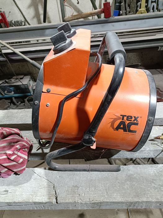 Теплова гармата обігрівач