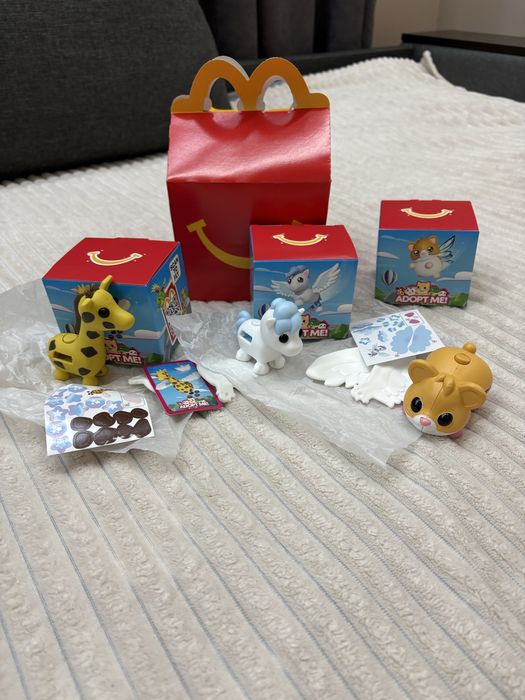 Продам іграшки із гри Adopt me!