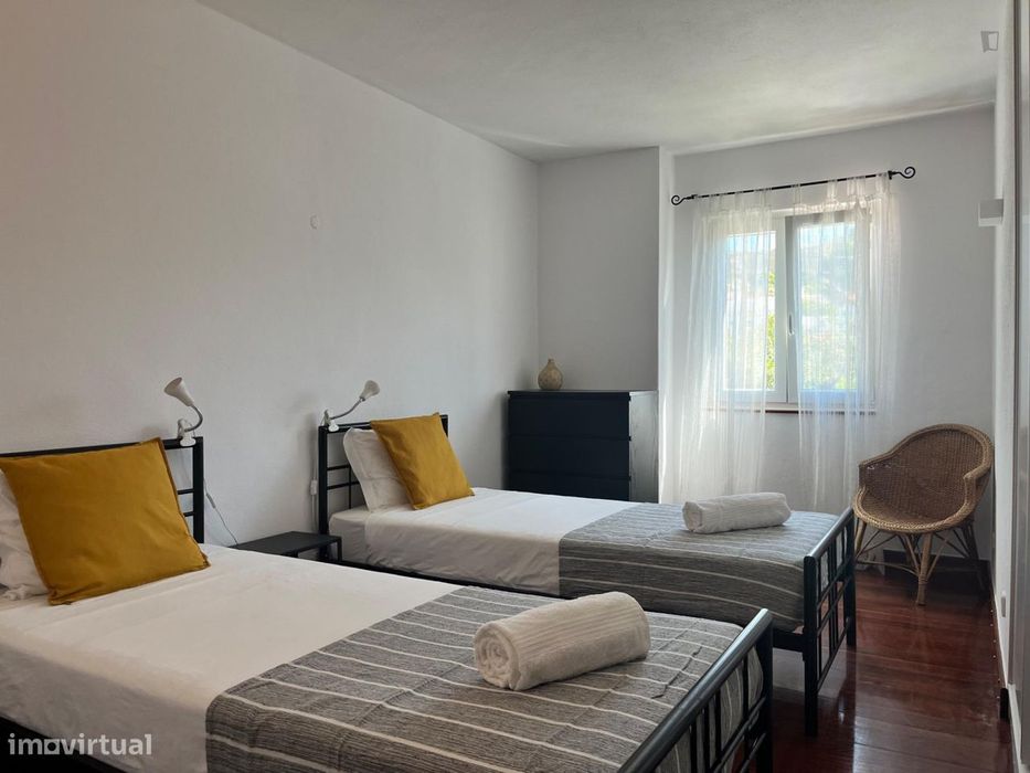 736505 - Quarto com cama de solteiro em casa...