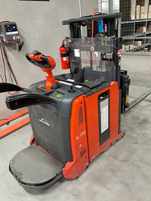 Wózek widłowy elektryczny Linde LO6 2013 rok