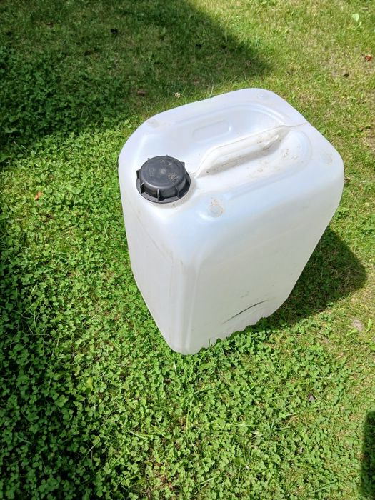 Banki 25 litrów  czyste