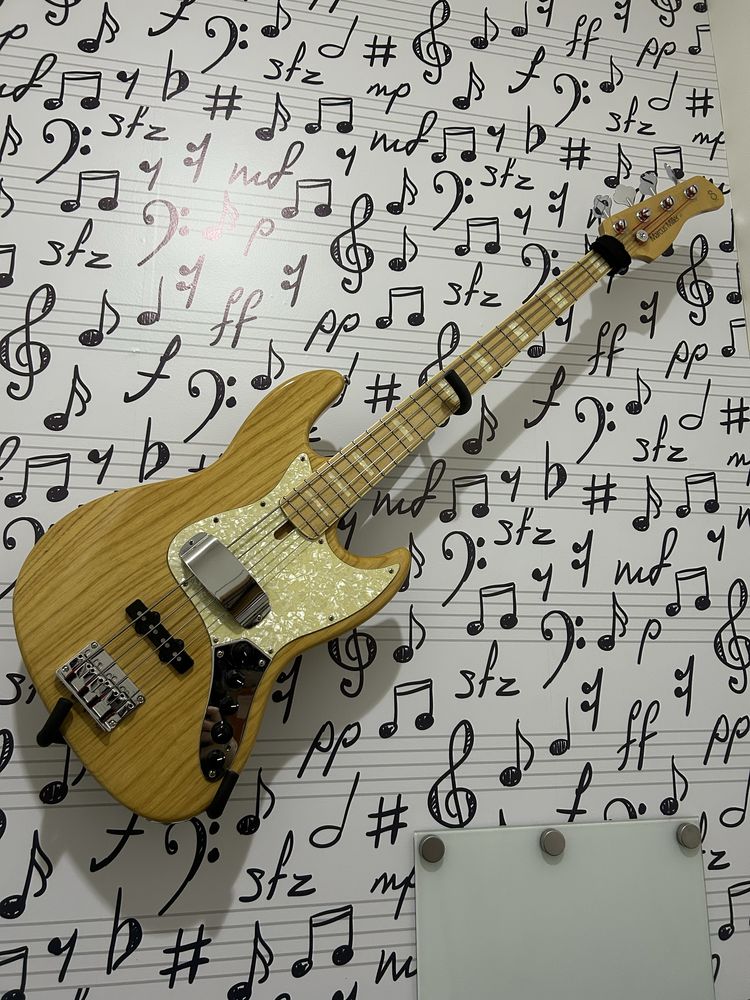 Marcus miller v7 vintage primeira edicao como novo