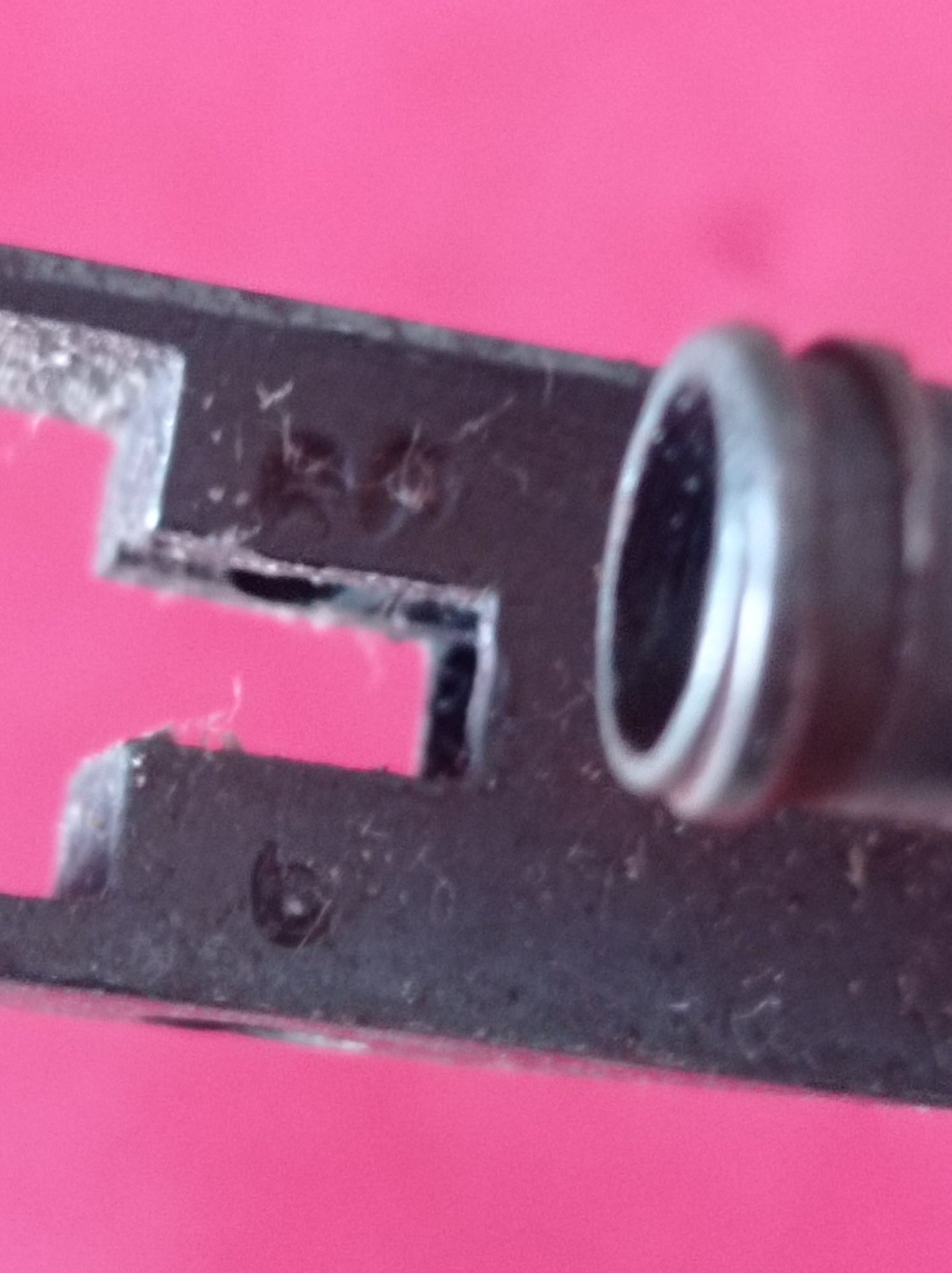 Restos de pistola desativada