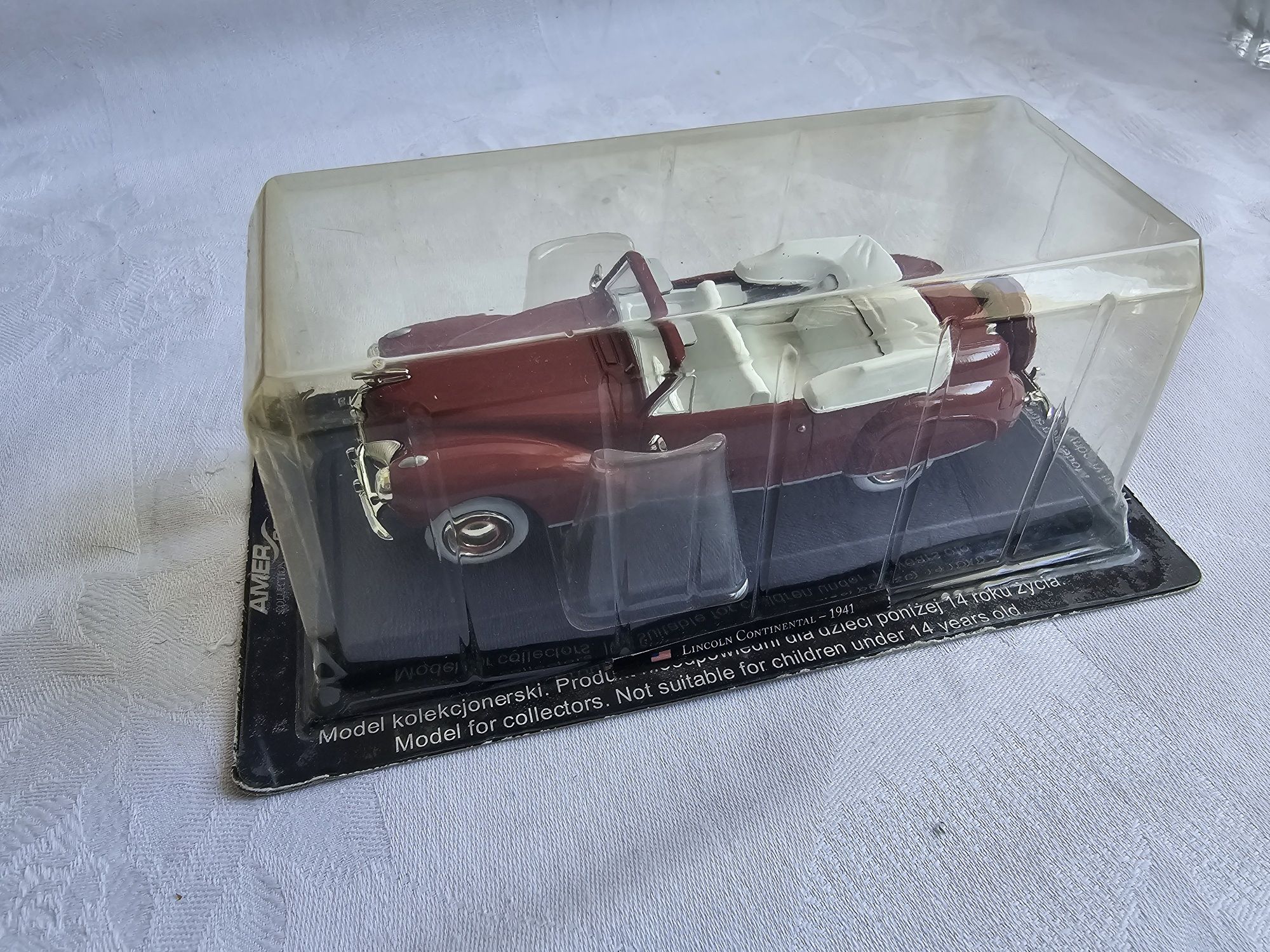 Lincoln Continental 1941 samochodzik 1:43 Legendarne z199 Amercom