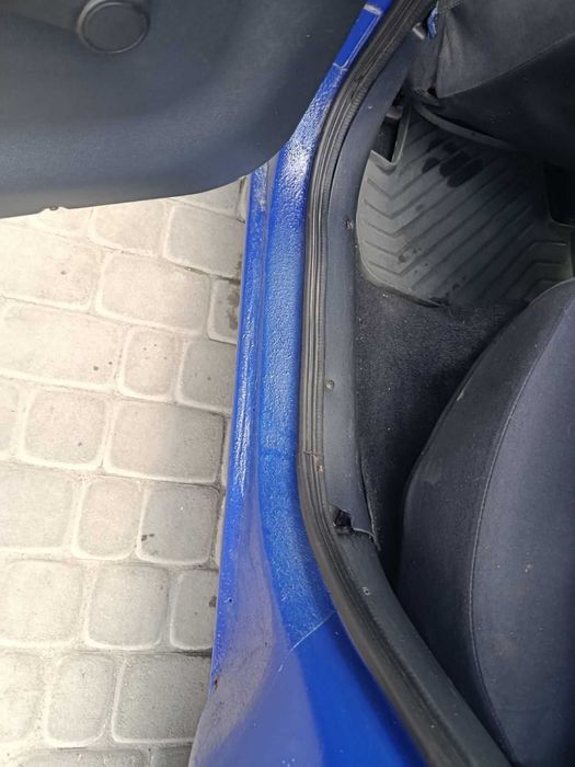Машина Ford escort