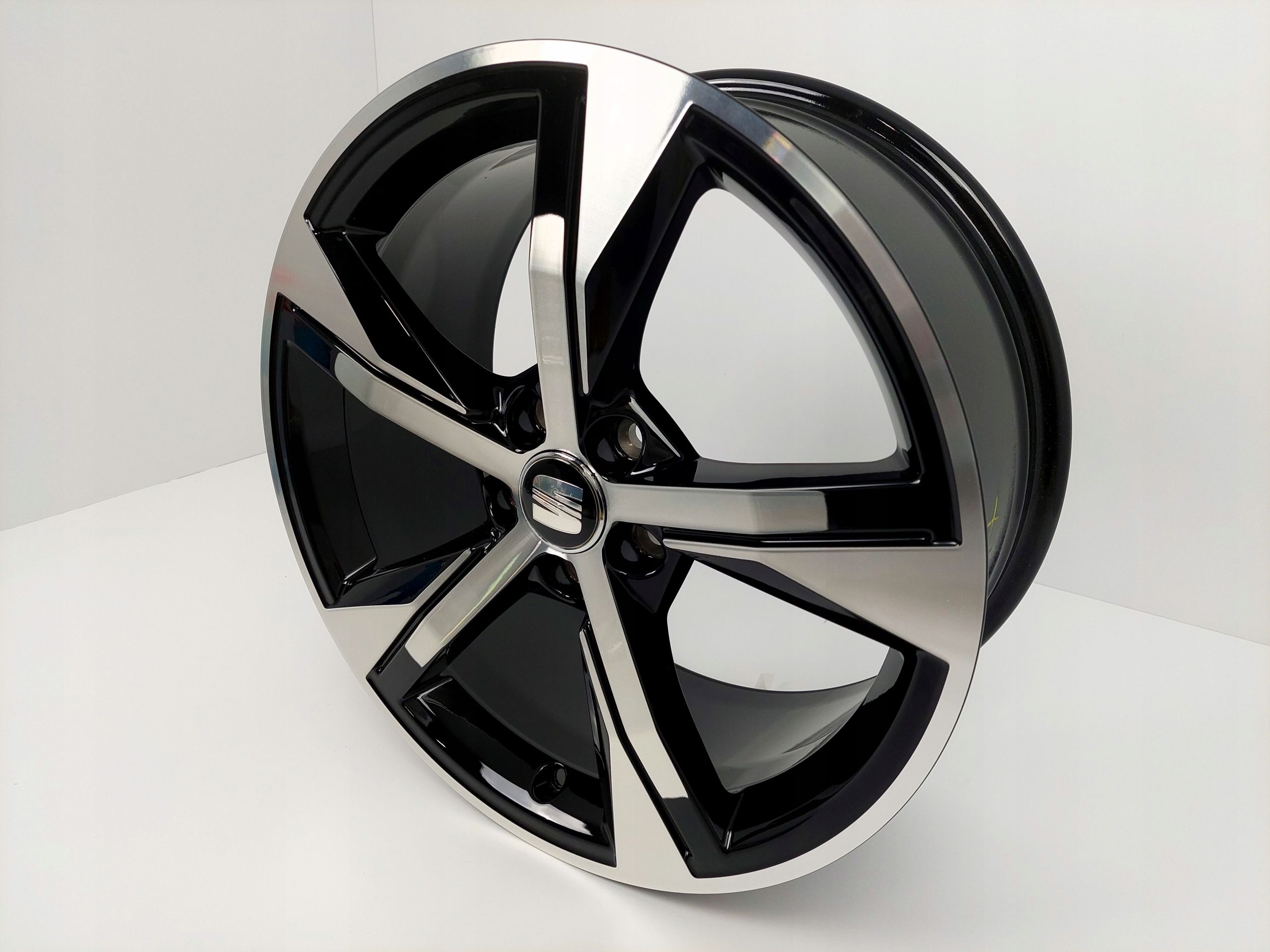 FABRYCZNIE NOWE Felgi Seat 17" Arona Ibiza Leon Toledo