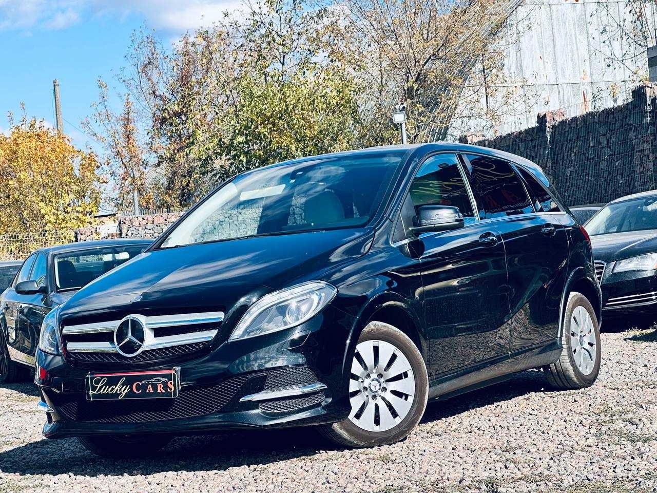 Авто Mersedes-Benz B250E 2016