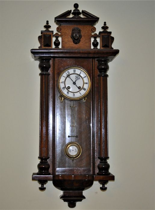 Zegar ścienny Becker w stylu secesyjnym