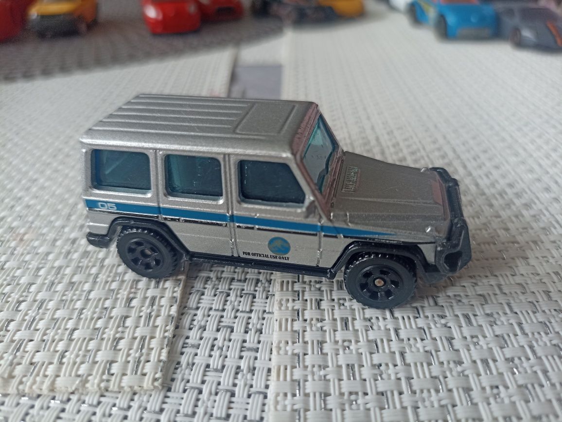 Matchbox 14 Mercedes Benz G 550 Jurassic World auto samochód resorak