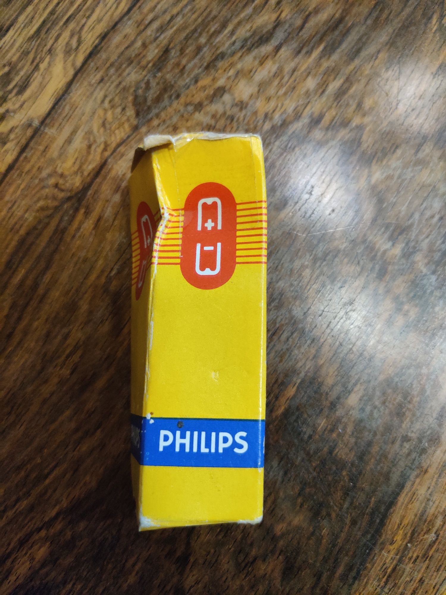 Válvula Philips EF86