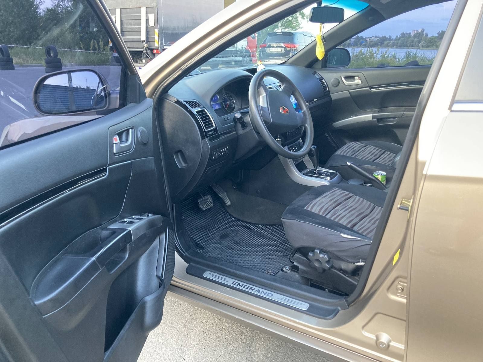 Продам автомобіль Geely Emgrand EC7