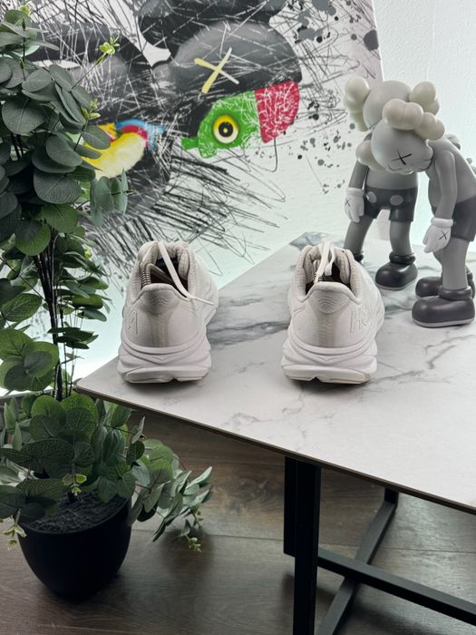 Кросівки Hoka Clifton 9 39 розмір Е6567