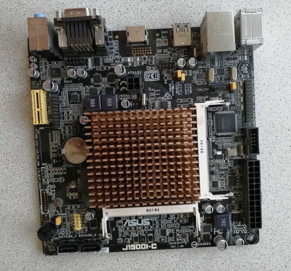 Материнская плата Asus J1900I-C (Intel Celeron J1900, SoC) Mini-ITX