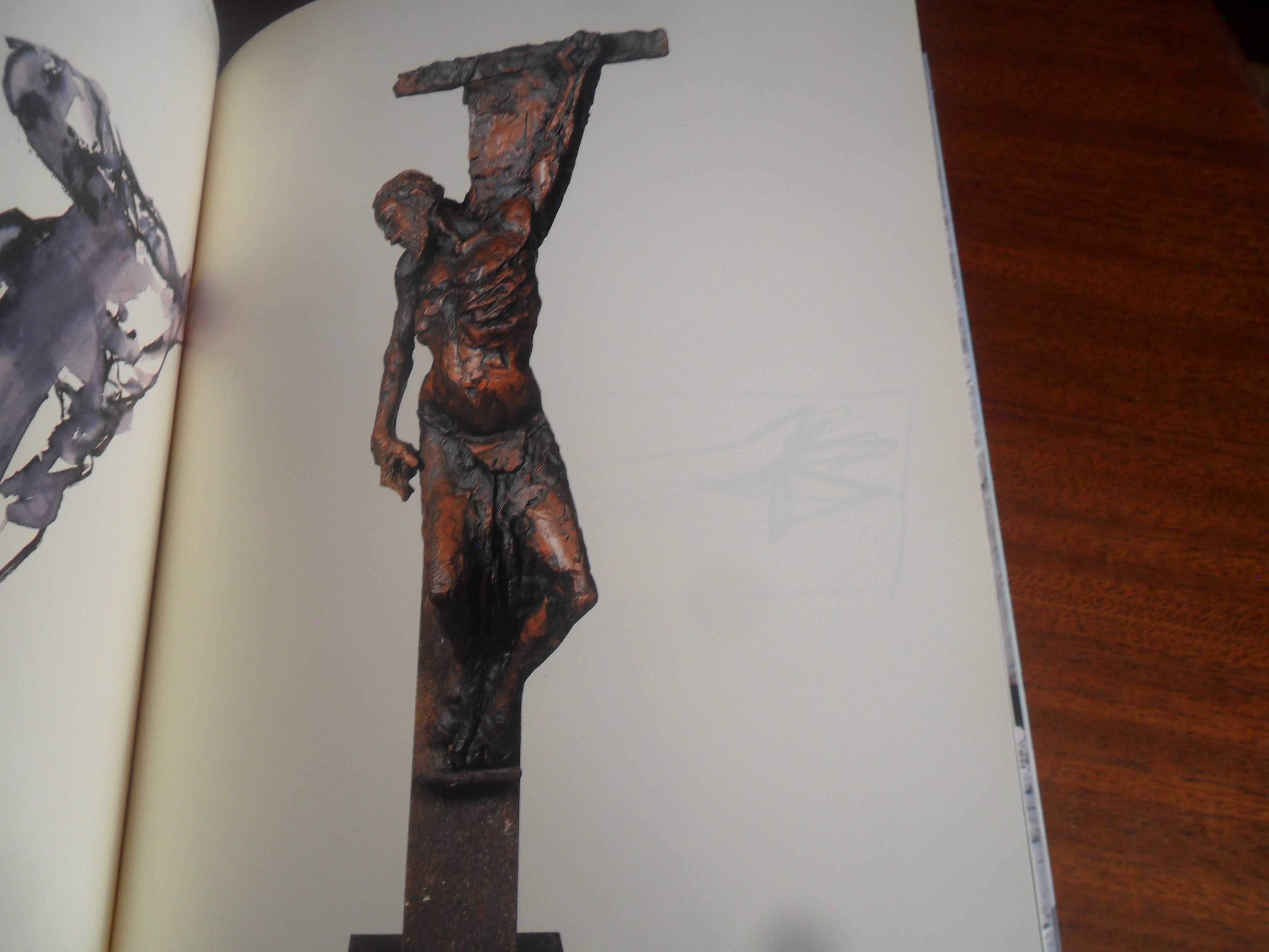 "CRISTOS" - Escultura e Desenho de José Rodrigues - Catálogo - Ed 2004