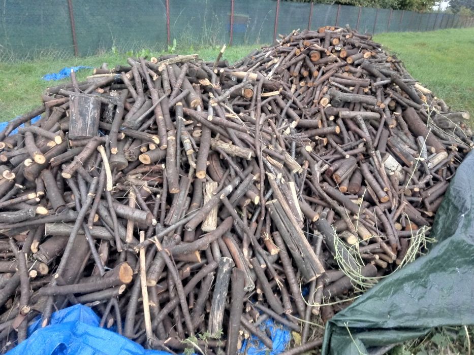 Drewno na wędzenie łub ogrzewanie