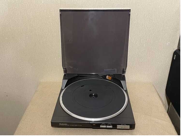 Японский автоматический HI-FI проигрыватель винила TECHNICS SL-JS1