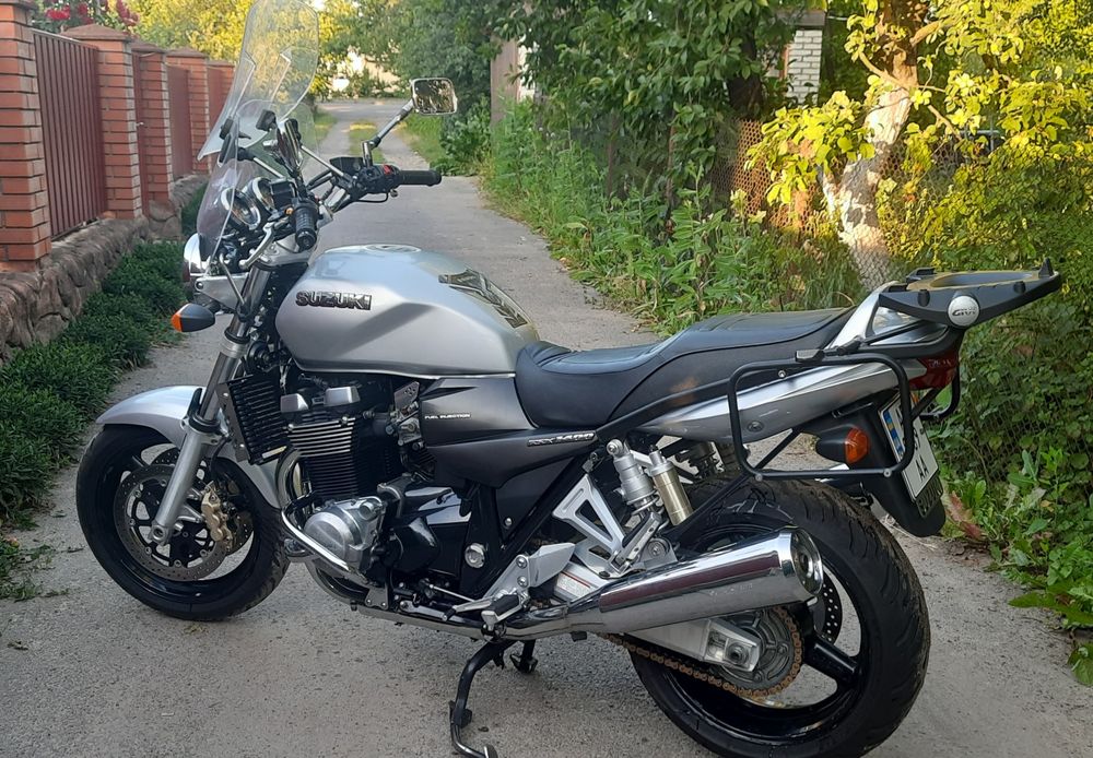 Suzuki GSX 1400  [ не хонда ямаха кавасакі )