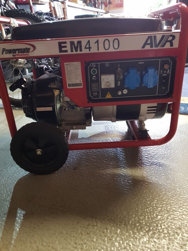 Agregat AVR 4100 jak nowy