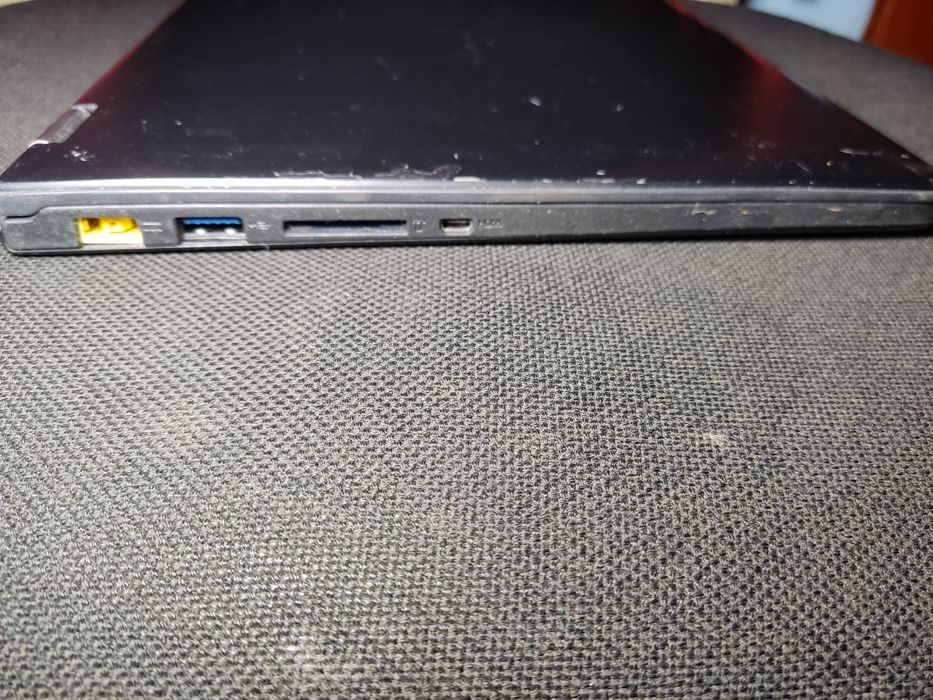Сенсорний нетбук-планшет Lenovo yoga 2 11