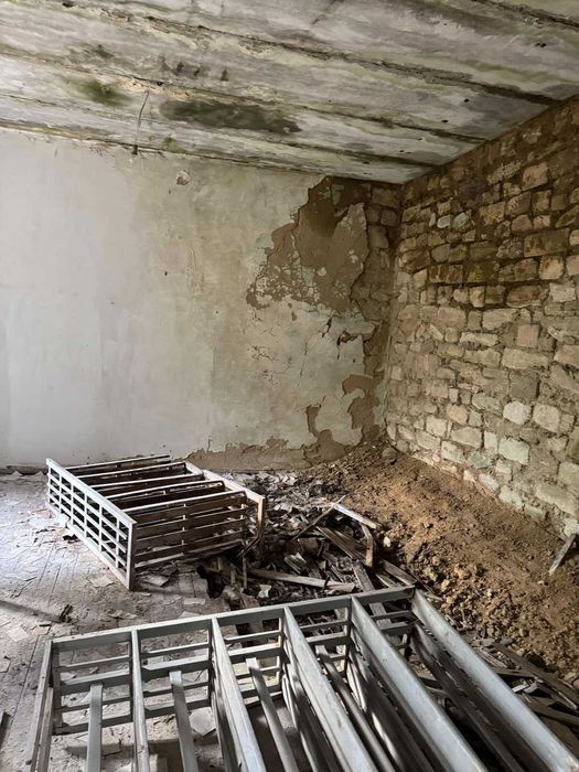 Нежитлова будівля 265,1 м2, 0.08 га, Мурзинці,  вул. Шестопала 8-А