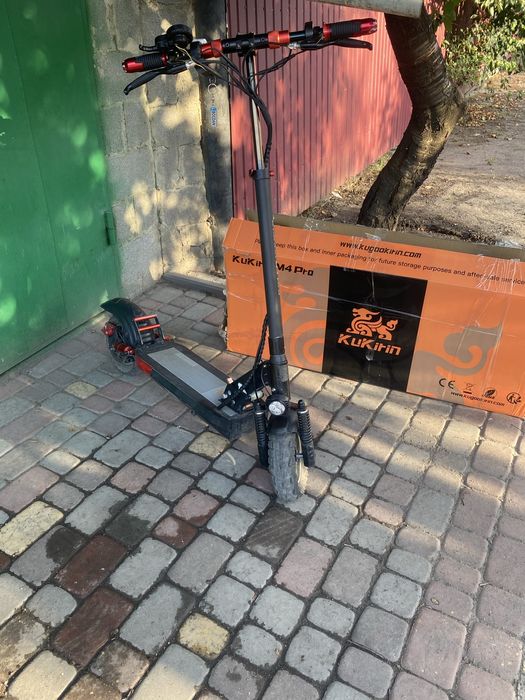 Електросамокат Kukirin M4 Pro