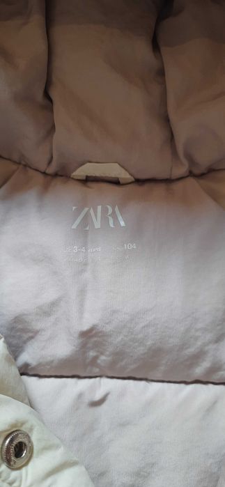 Куртка Zara демісезонна р.104 для дівчинки