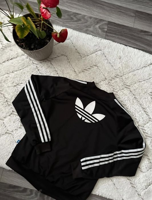 Кофта adidas big logo на спине