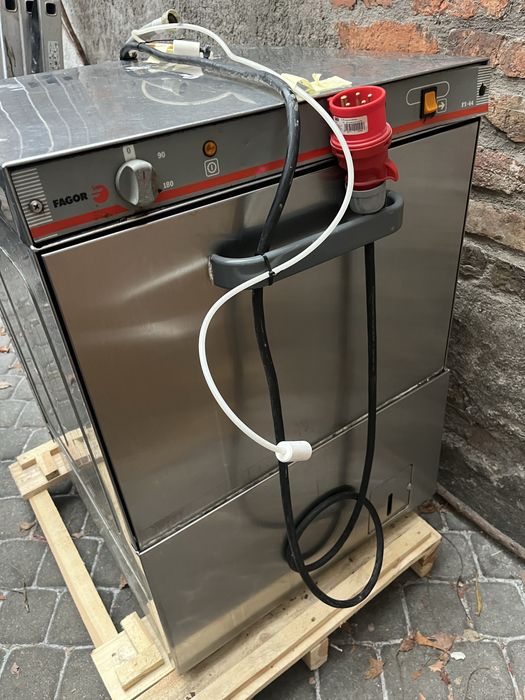 Zmywarka wyparzarka gastronomiczna Fagor fi64