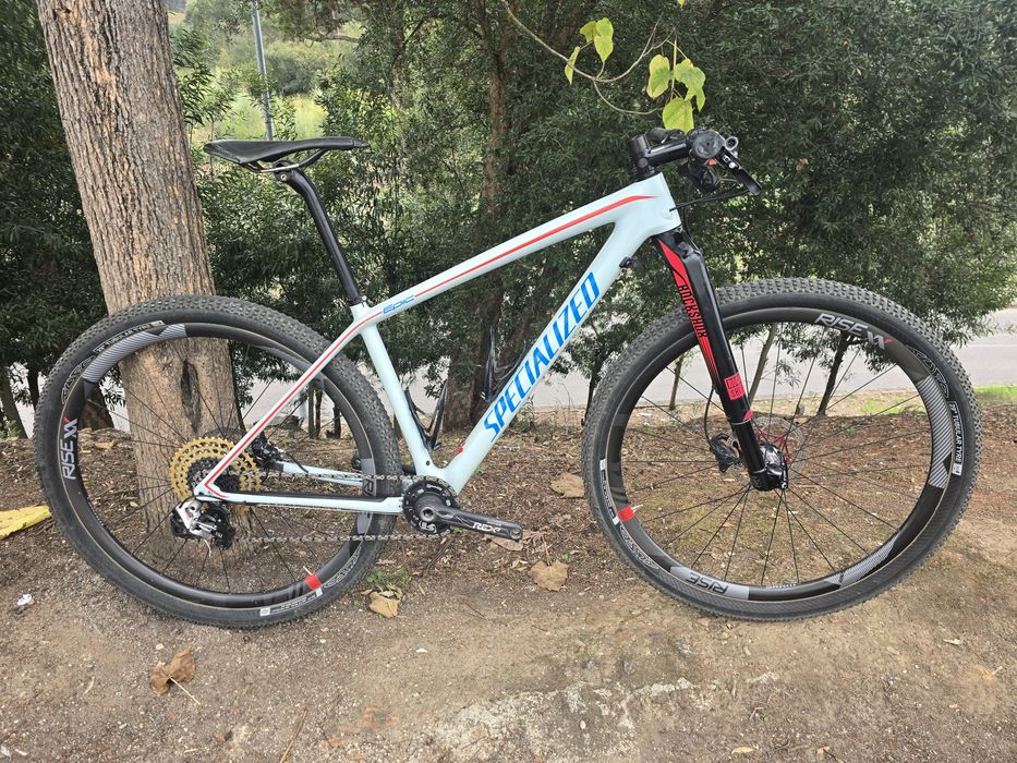 Specialized epic 29 9.2kg com rodas carbono