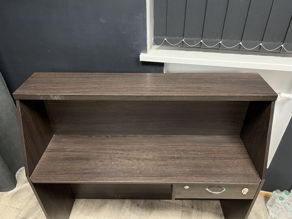 Стойка для продавца, ресепшн