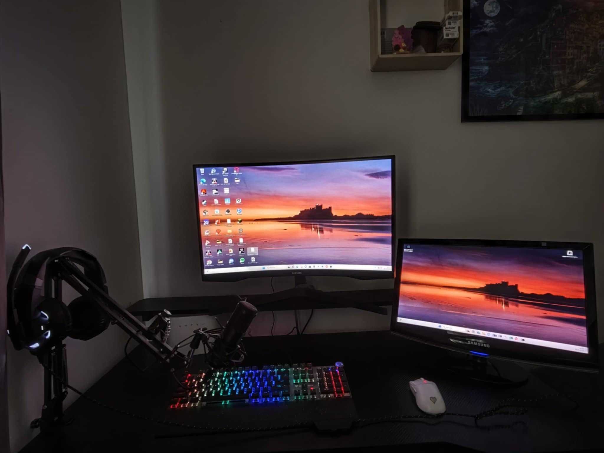 Zestaw gamingowy:Z390+RTX 3070Ti Evga+DDR4 G.Skill+2xMonitor+biurko...