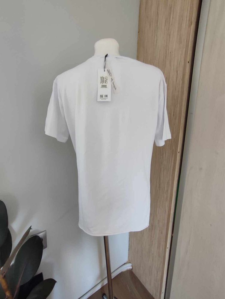 T-shirt damski biały z nadrukiem,, uniwersalny