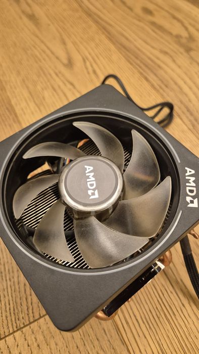 AMD Wraith Prism chlodzenie cpu