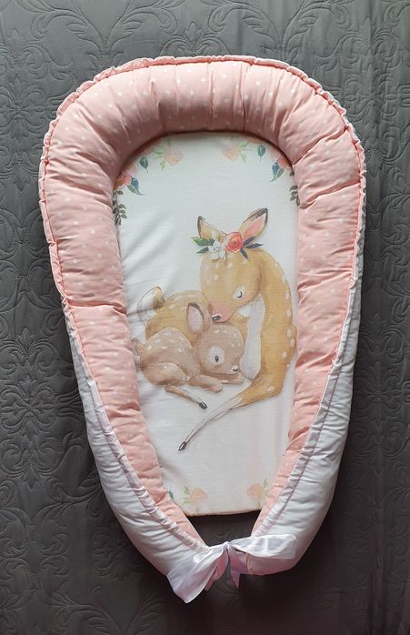 Кокон з принтом "Оленята" в ніжно персиковому кольорі