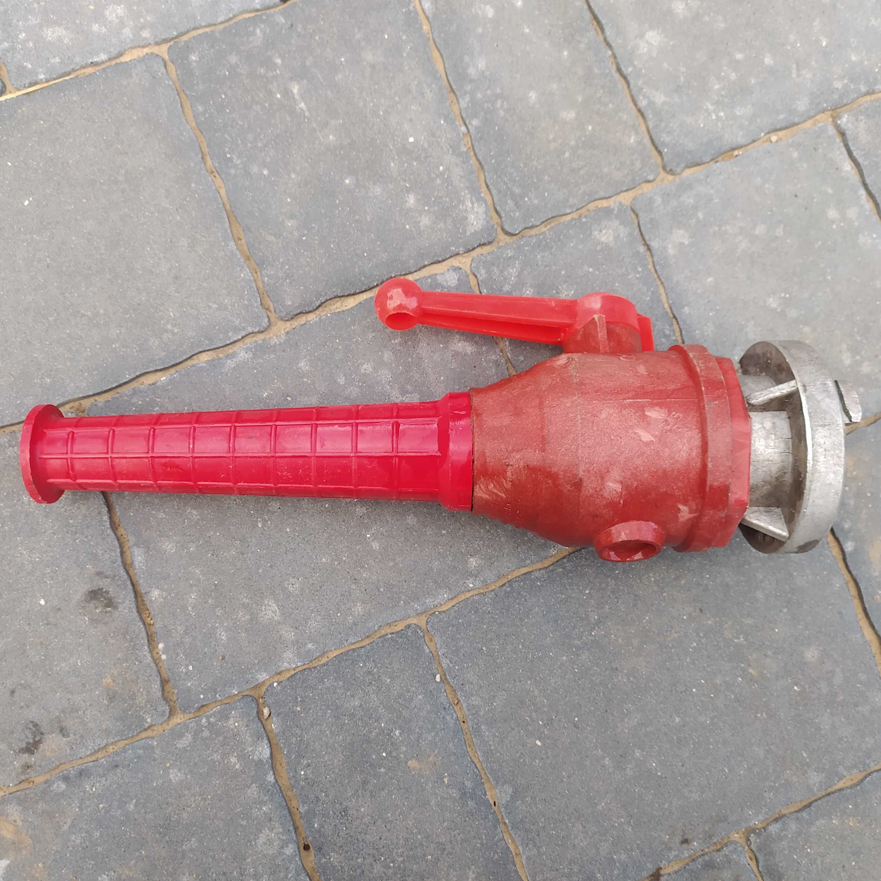 Prądownica strażacka hydrantowa 52