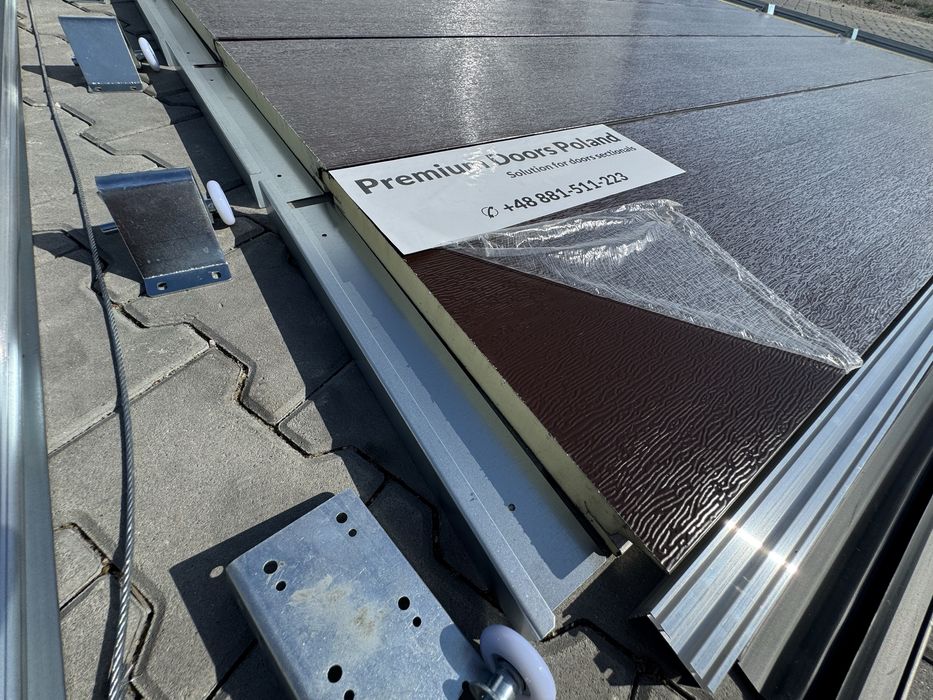 Zestaw kompletnej bramy segmentowej BRAMA SEGMENTOWA Brązowa 3,0x3,0