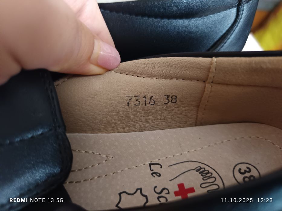 Czarne skóra naturalna wsuwane buty typu mokasyny ortopedyczne 38