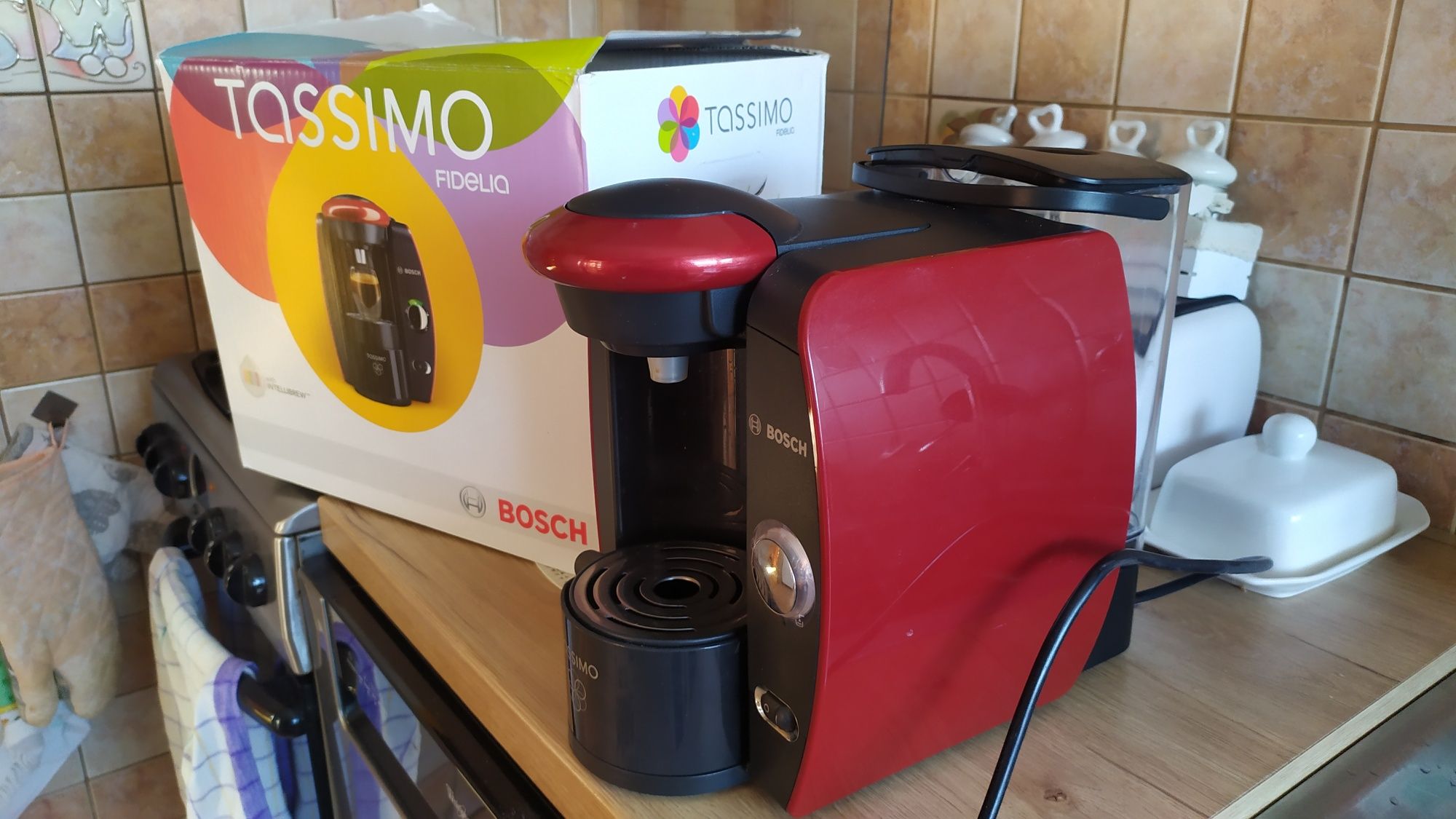 Ekspres do kawy Bosch Tassimo TAS4013EE użyty kilka razy.Jak nowy!