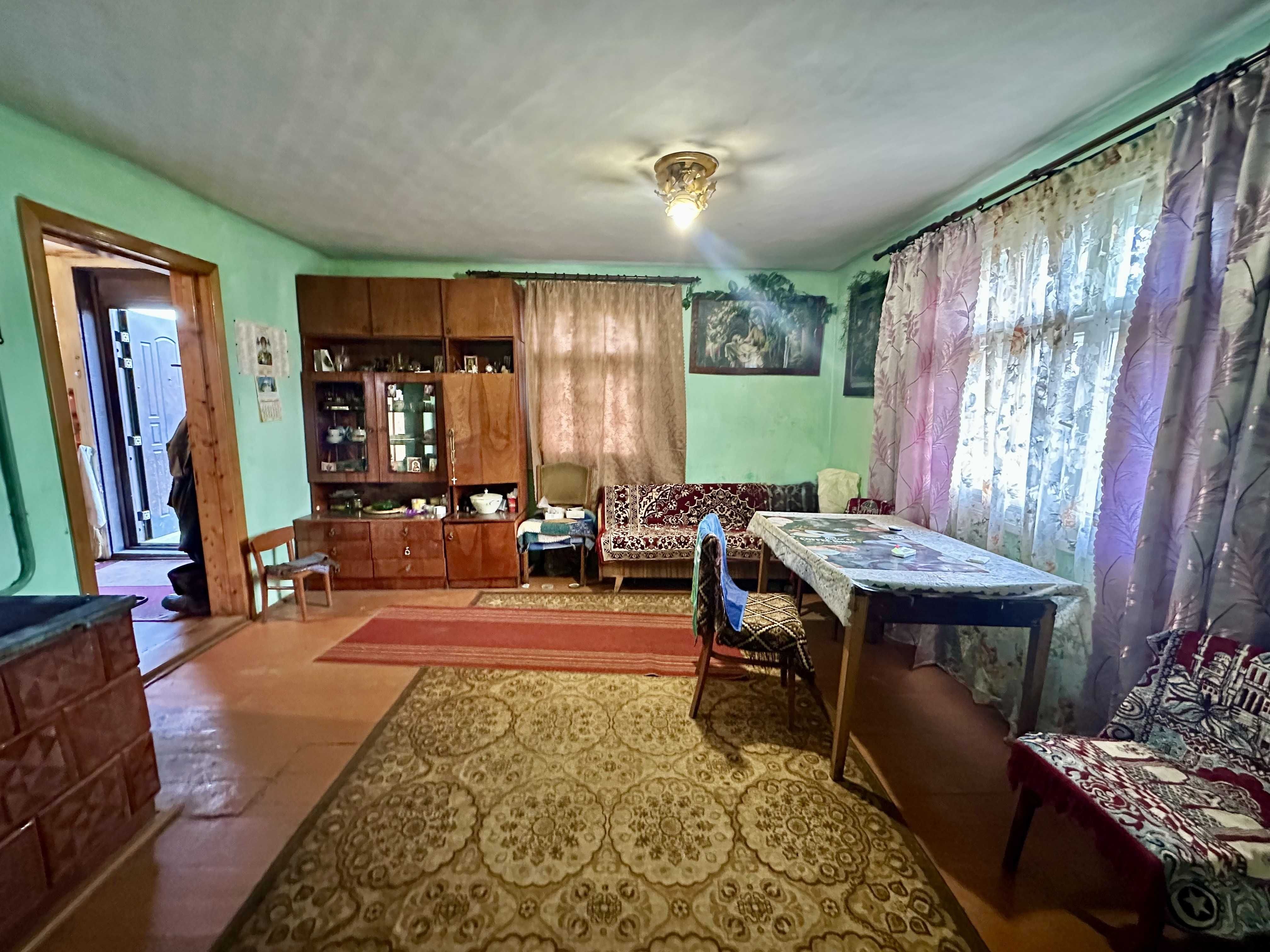 Продається житловий будинок у с.Грушів