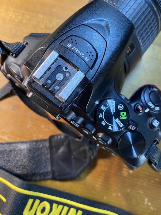 Nikon d5600 з китовим обєктивом