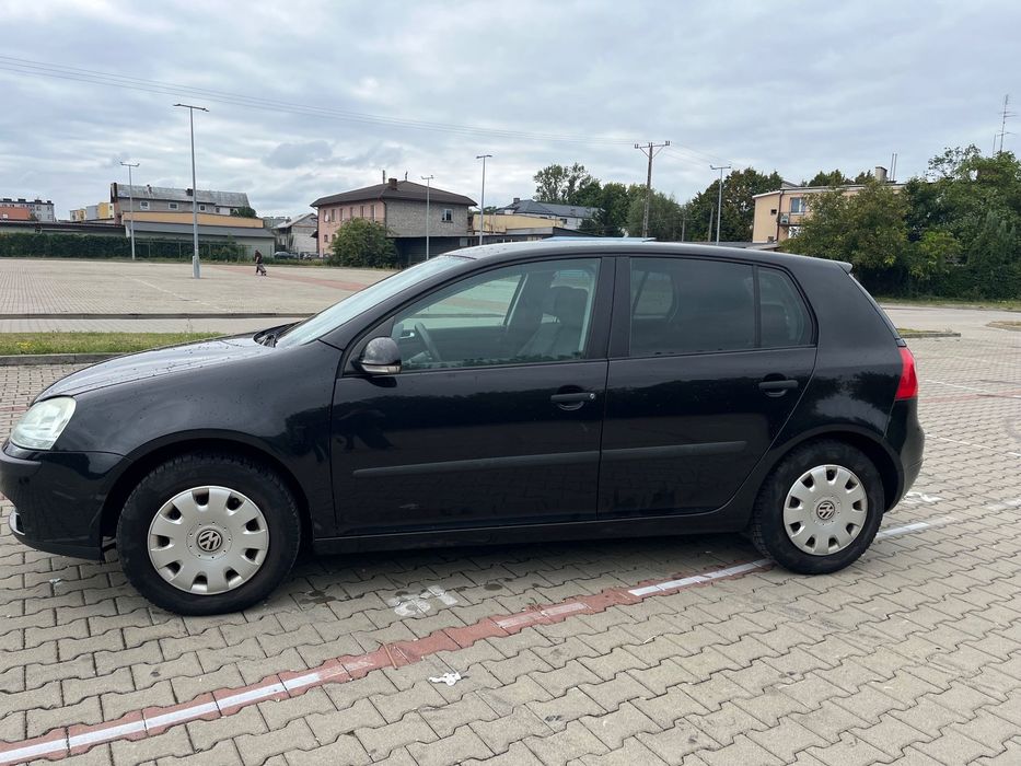 Volkswagen Golf Samochód osobowy Golf V