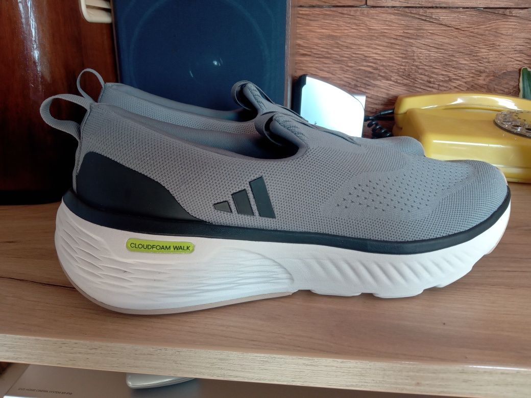 Adidas Cloudfoam Go Lounger buty wsuwane 45 1/3