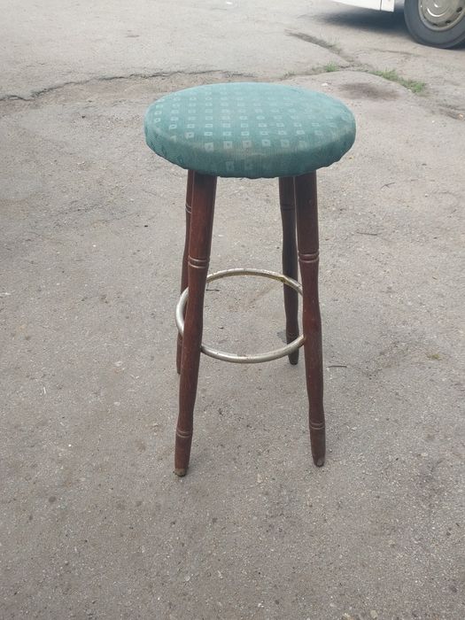 Krzesła barowe restauracyjne cena za 7 szt.