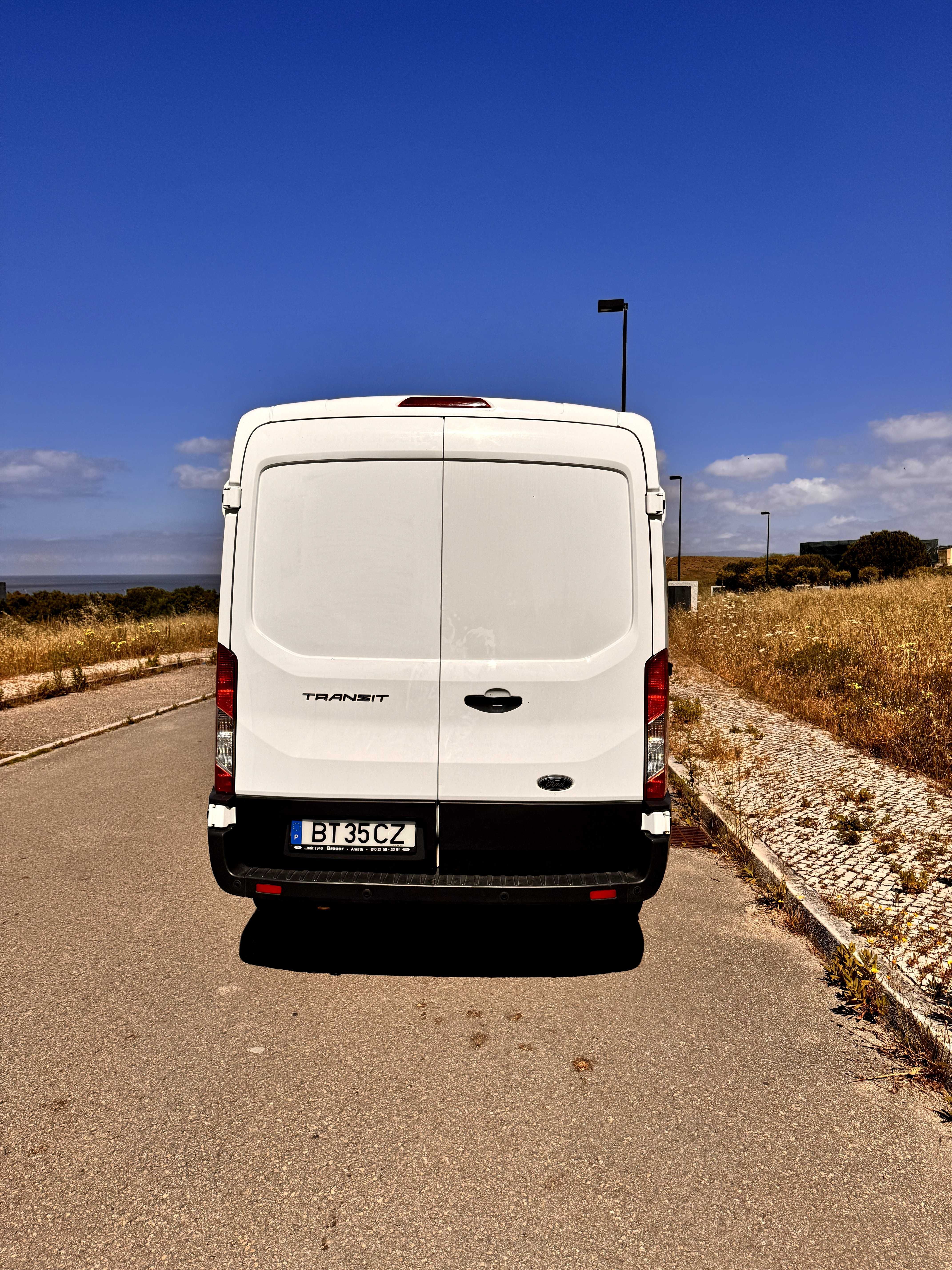 Ford Transit 2.0 TDCi L3H2 2018 | Excelente Estado