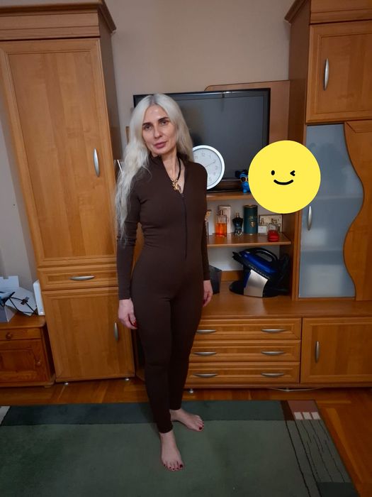 Kombinezon w kolorze czekoladowym 

Nowy, ociep