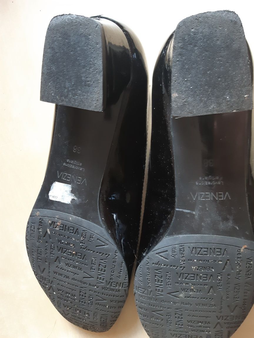 Buty,  czółenka, lakierki, baleriny. Venezia. Rozmiar 38.