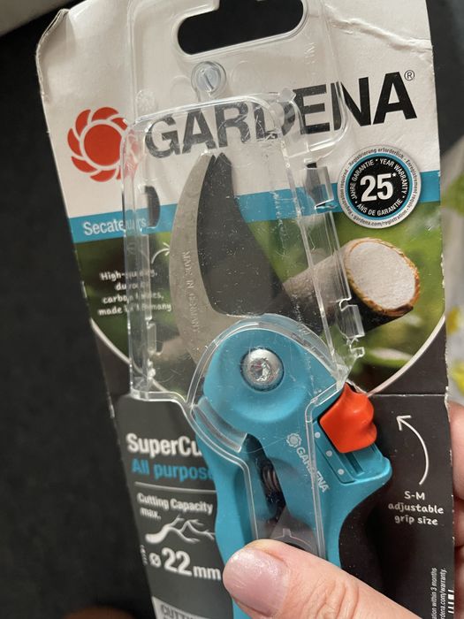 Секатор Gardena 22 мм