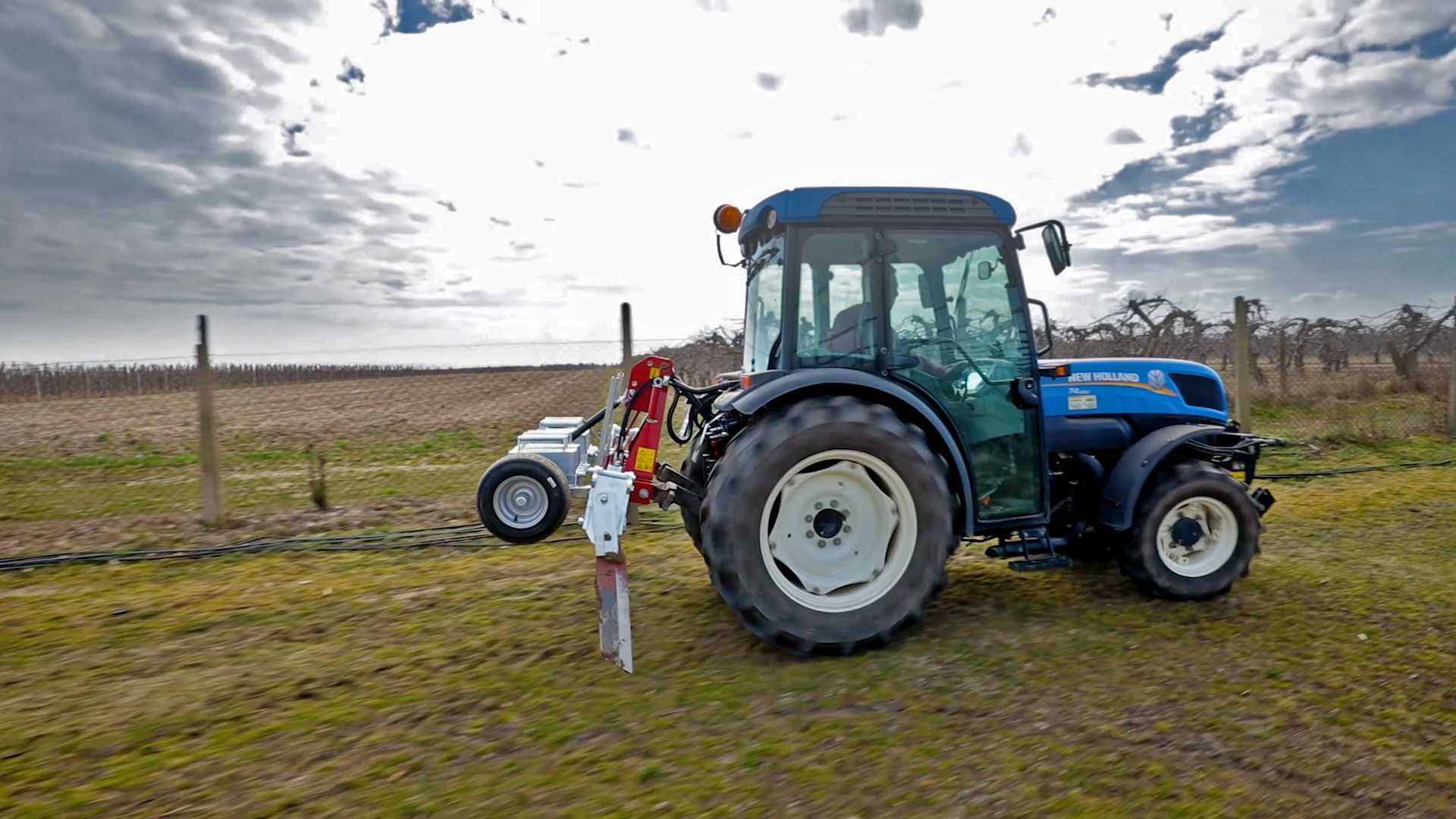 Podcinacz korzeni PKH KRÓLIK l + obsypnik sadowniczy