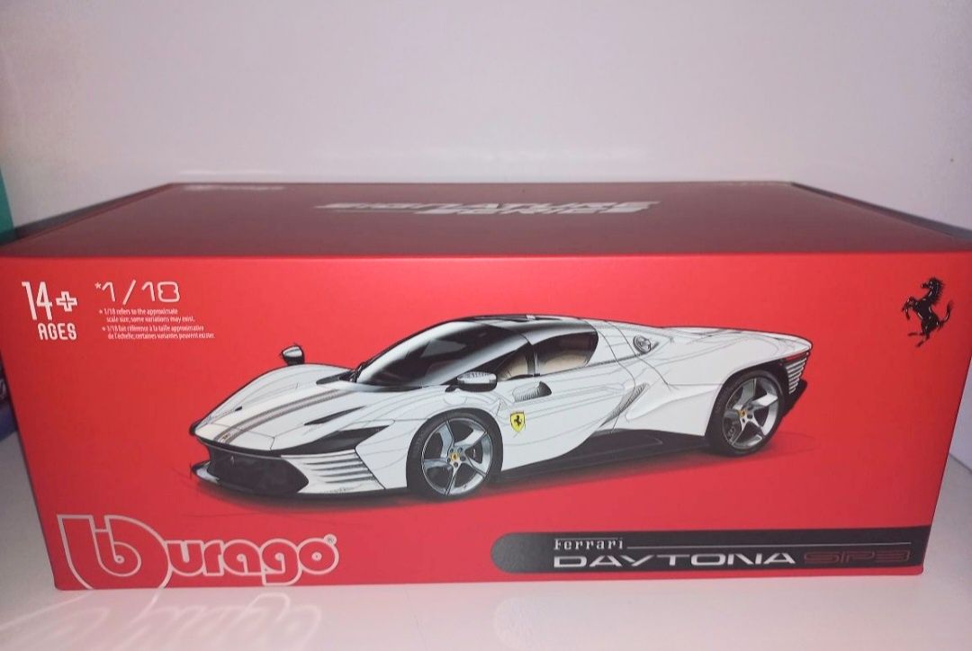 Bburago Ferrari Daytona SP3 ,kolor biały,seria Signature, skala 1:18