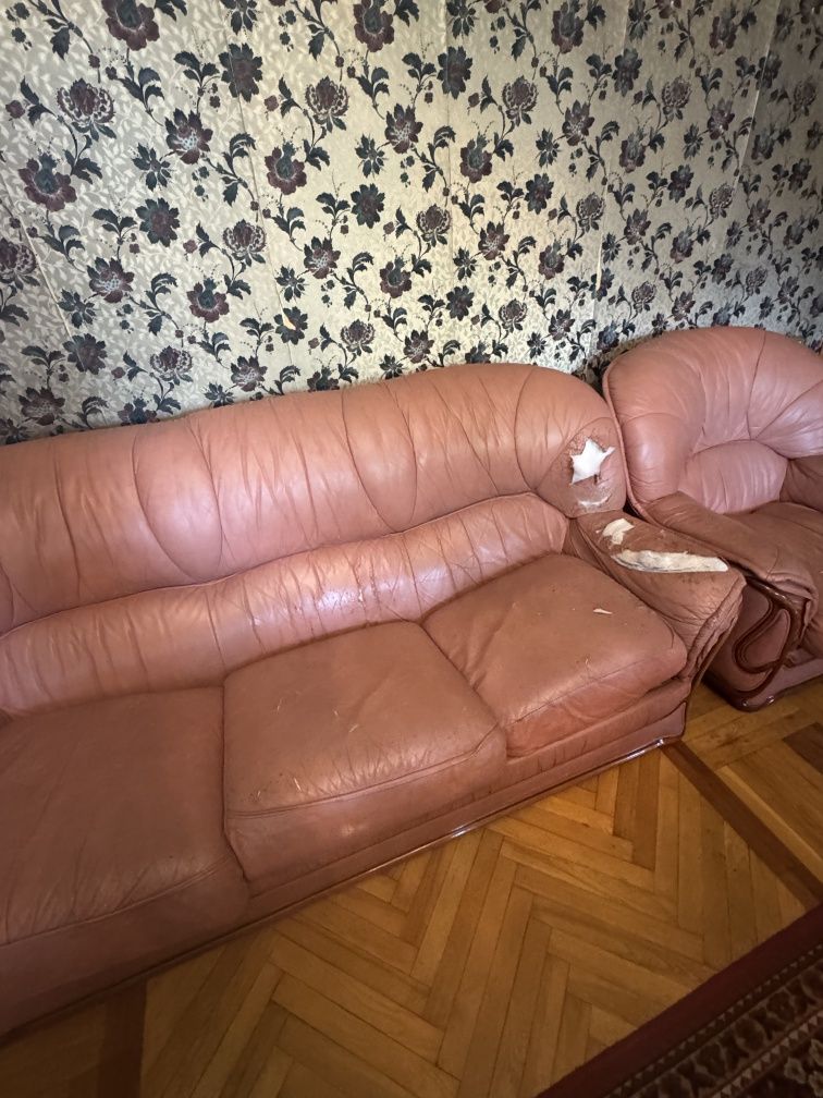 Диван и два кресла. Бесплатно. Самовывоз